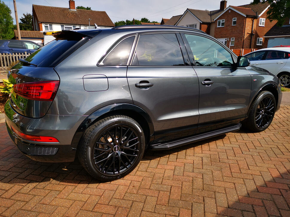Audi Q3 Black Edition